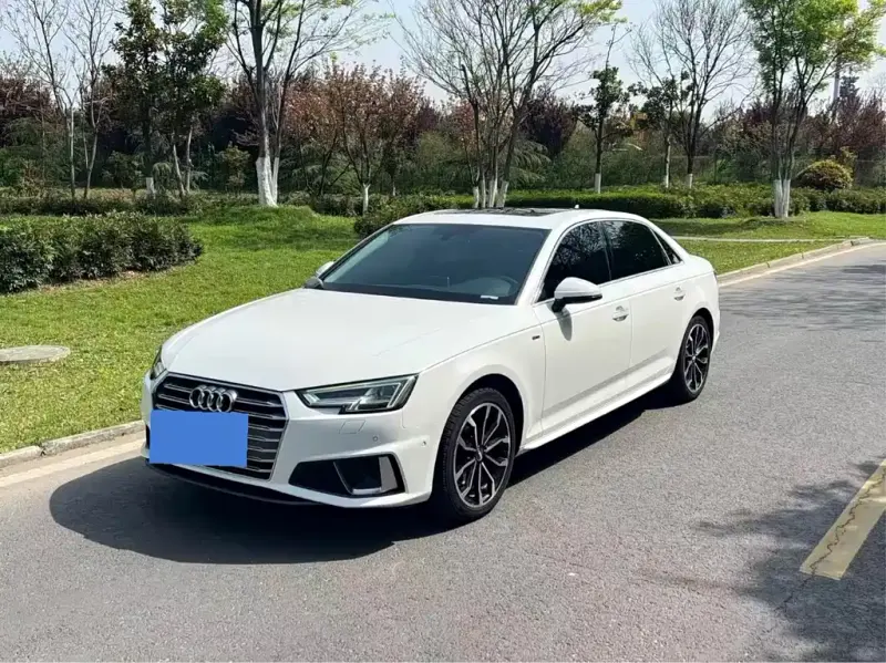 Audi A4L, 2020