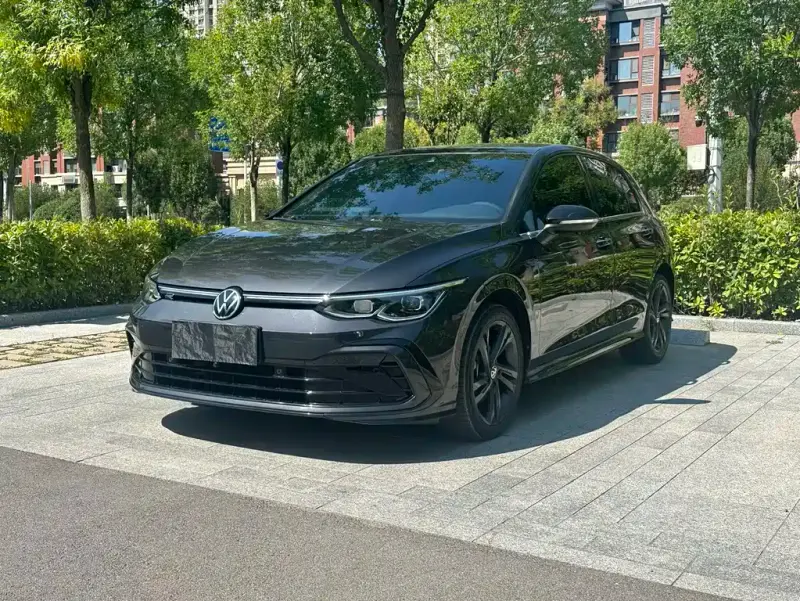 Volkswagen Golf, 2022