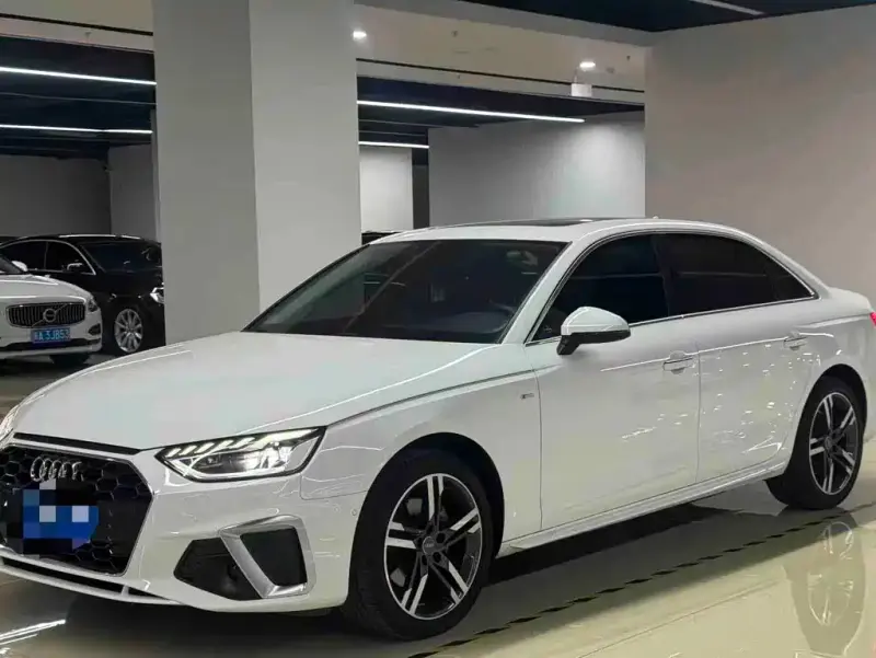 Audi A4L, 2021