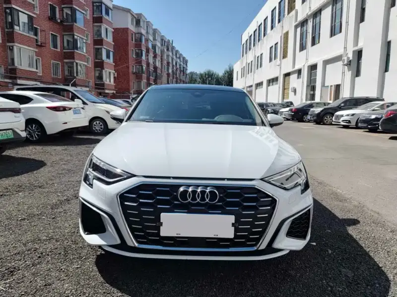 Audi A3 Audi A3 2023 Facelift Sportback 35 TFSI Fashion Sport Type, 2023 — фото 1