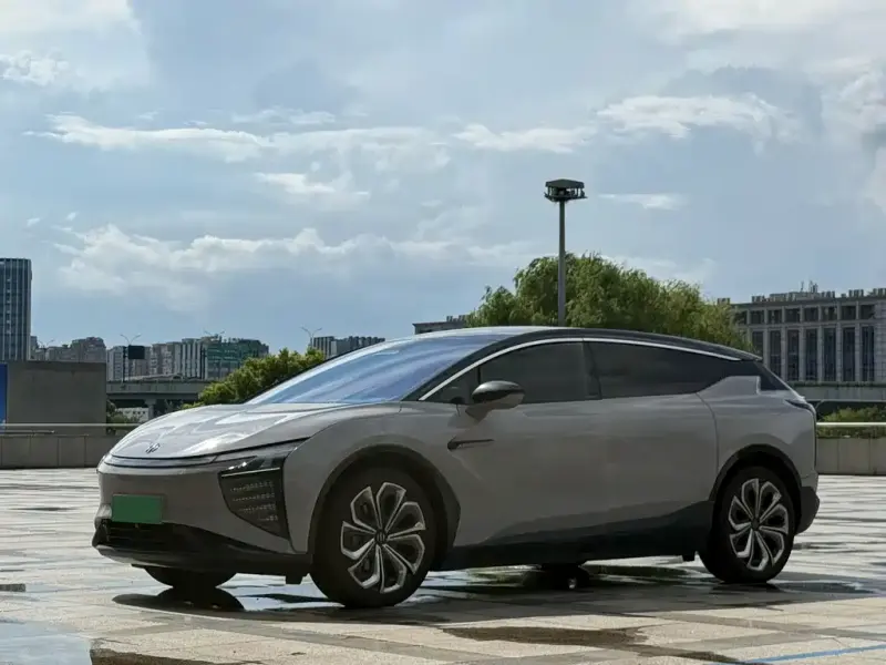 HiPhi X, 2022