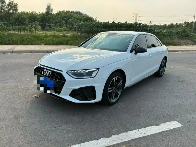 Audi A4L, 2022