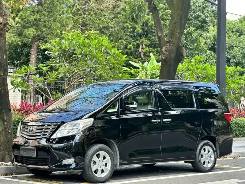 Toyota Alphard, 2011