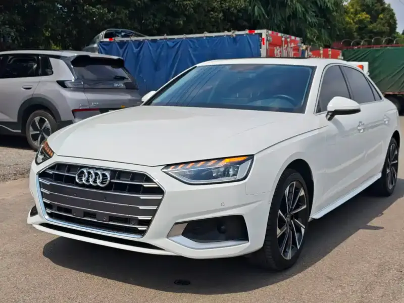 Audi A4L, 2022