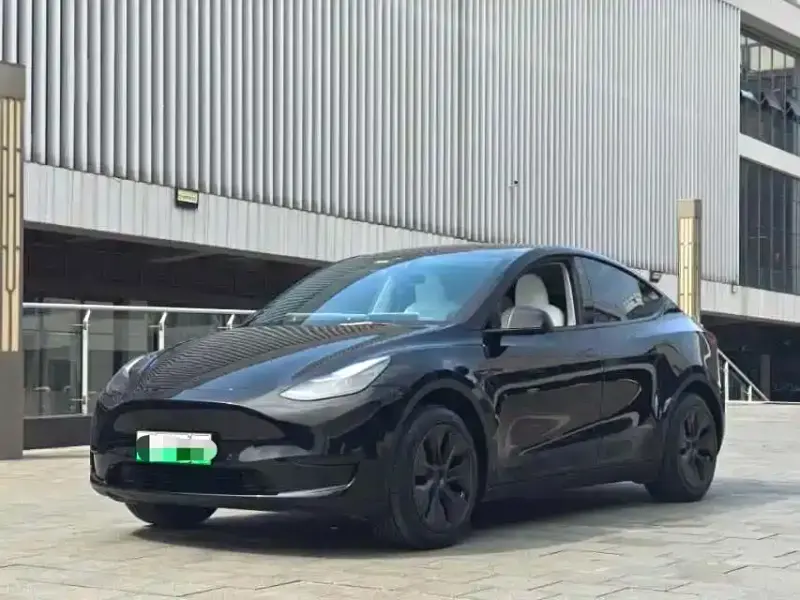 Tesla Model Y, 2023