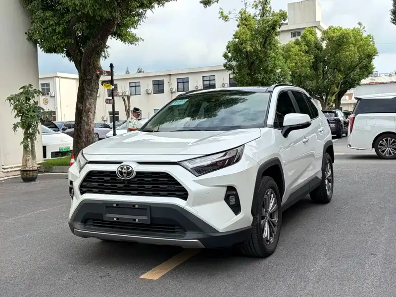 Toyota RAV4, 2024