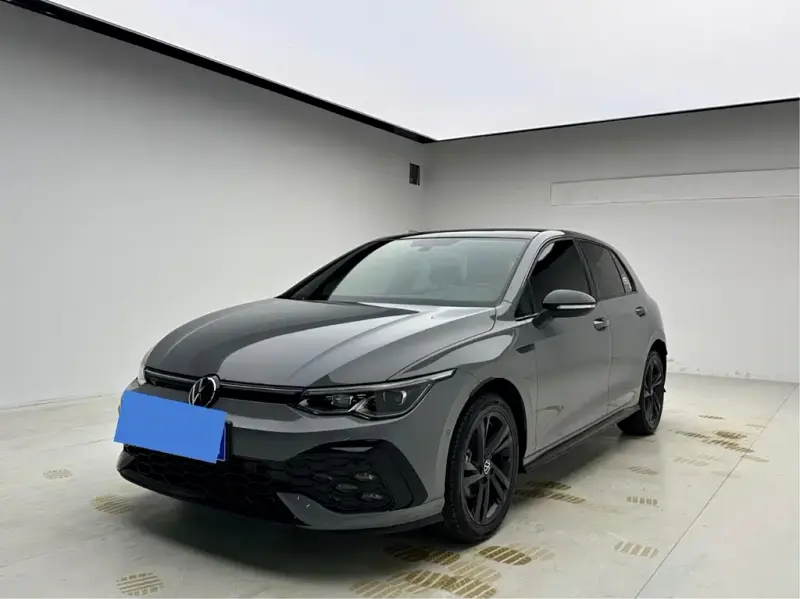 Volkswagen Golf, 2023