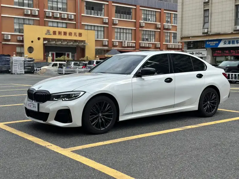 BMW 3 Series, 2021