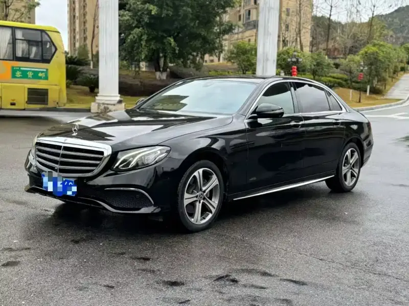 Mercedes-Benz E-Class Mercedes-Benz E-Class 2018 E 200 L Sport Type, 2018 — фото 1