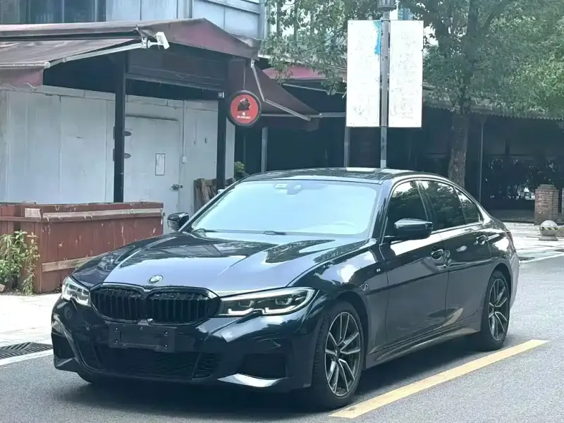 BMW 3 Series, 2022
