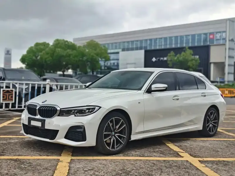 BMW 3 Series, 2021