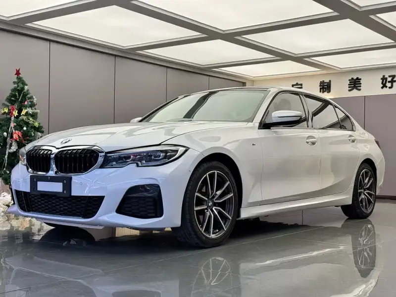 BMW 3 Series, 2022