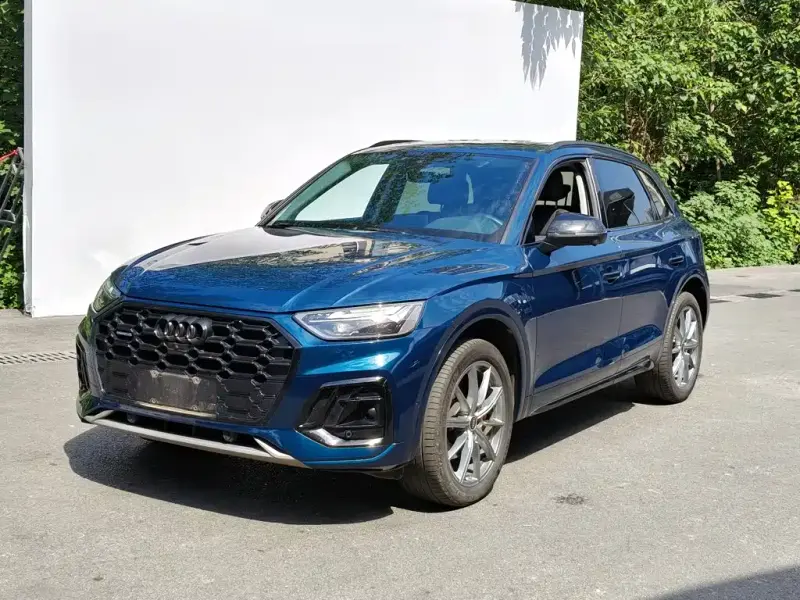 Audi Q5L, 2022