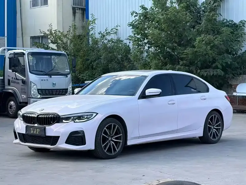 BMW 3 Series, 2022