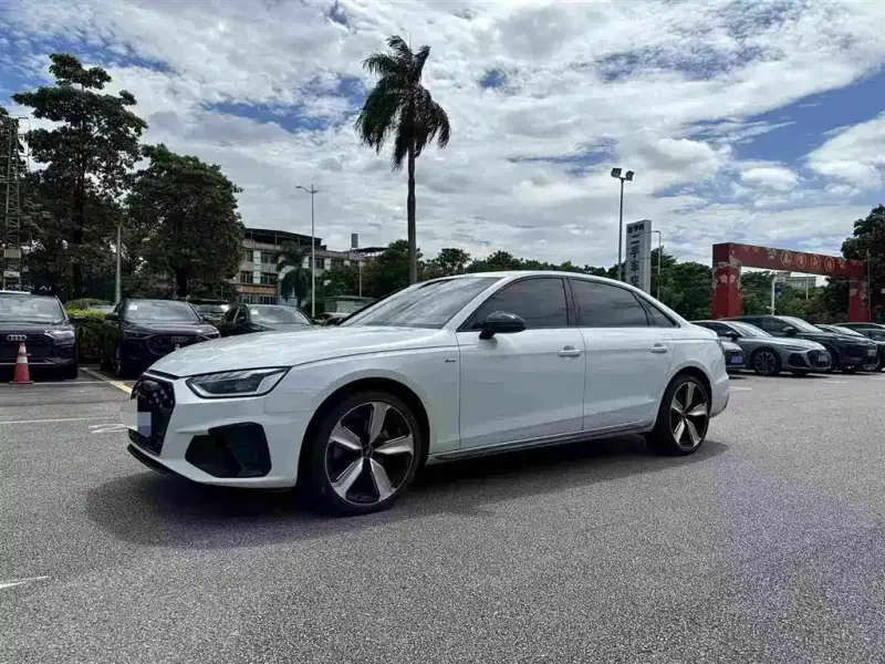 Audi A4L, 2023
