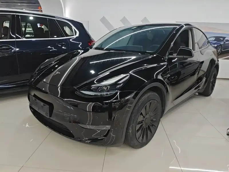 Tesla Model Y, 2023