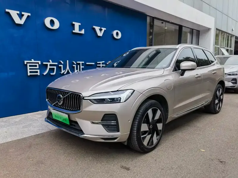 Volvo XC60 PHEV, 2024