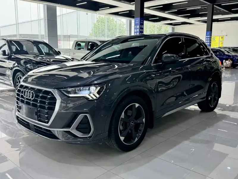 Audi Q3, 2022