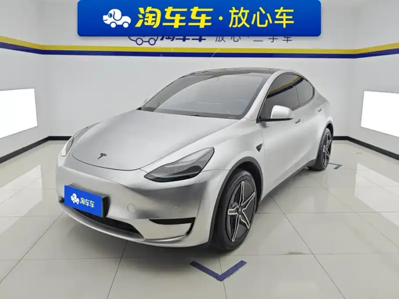 Tesla Model Y, 2024