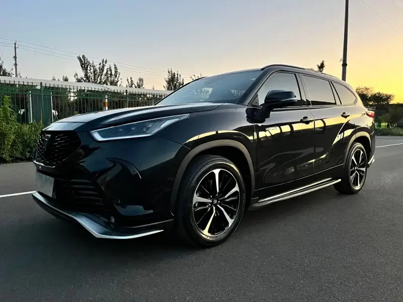 Toyota Crown Kluger, 2022