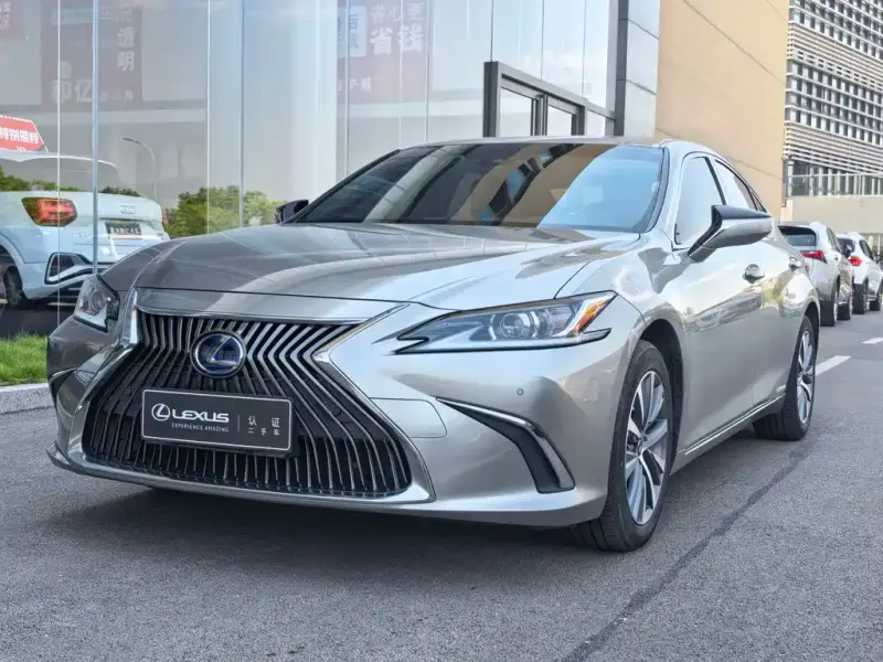 Lexus ES, 2021