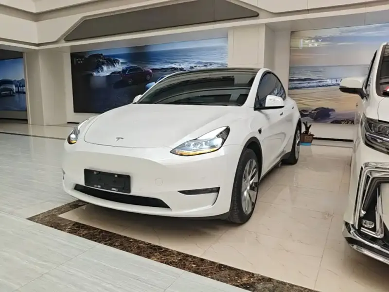 Tesla Model Y, 2023