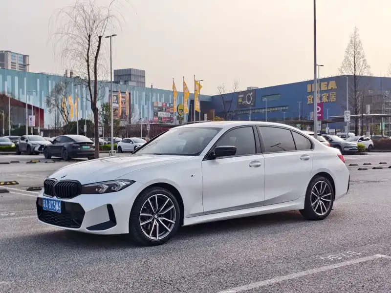 BMW 3 Series, 2023