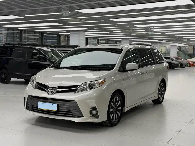 Toyota Sienna, 2020