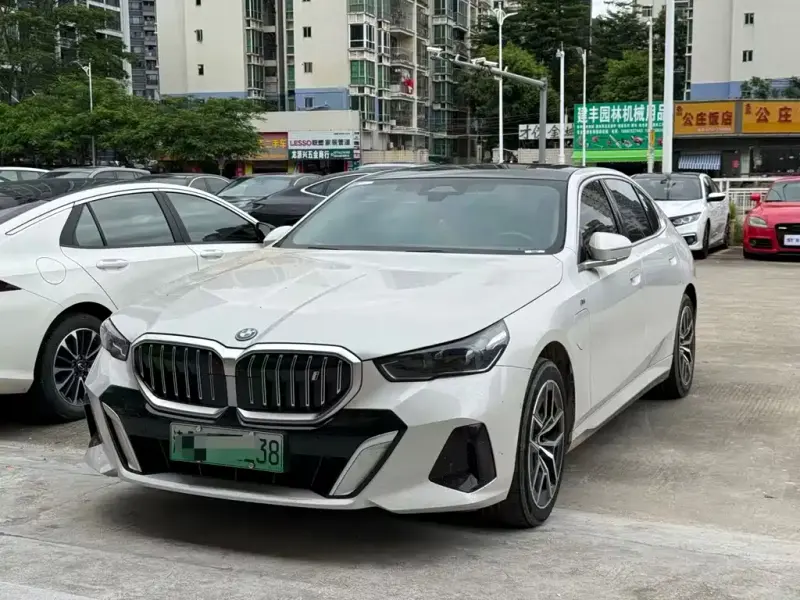 BMW i5, 2024