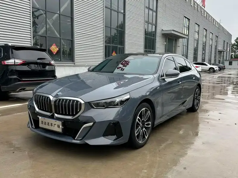 BMW 5 Series, 2024