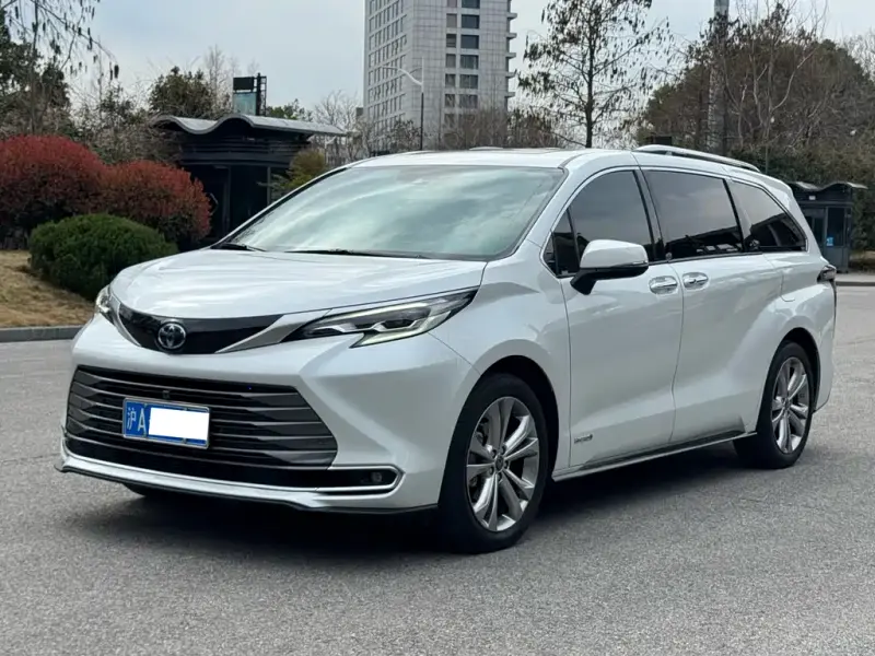 Toyota Sienna, 2024