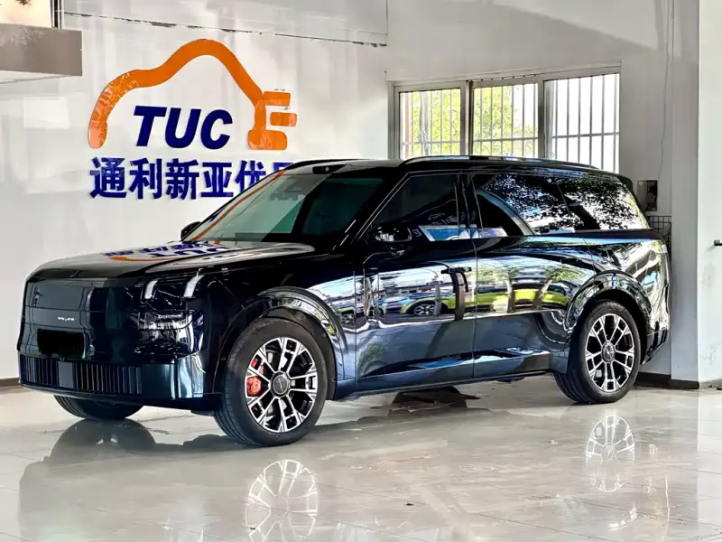Lynk & Co 900, 2025