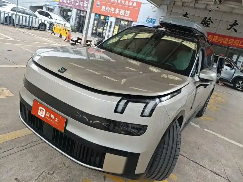 Lynk & Co 900, 2025