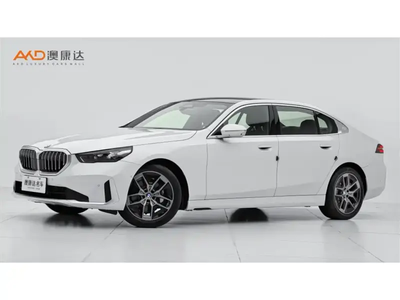 BMW 5 Series, 2026