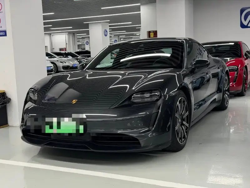 Porsche Taycan, 2020