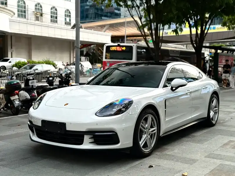 Porsche Panamera, 2019