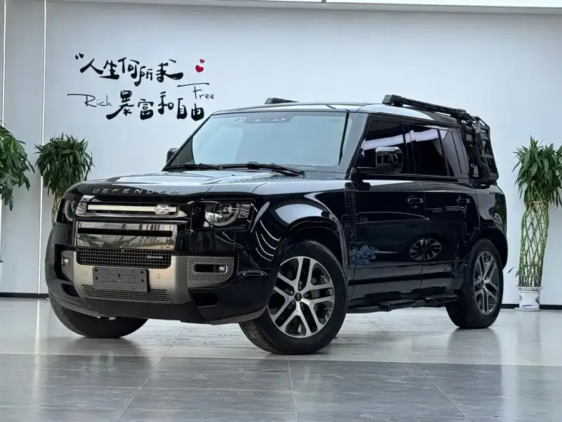 Land Rover Defender, 2023