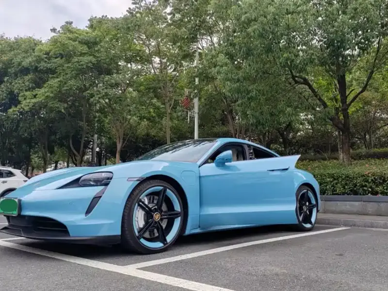 Porsche Taycan, 2024