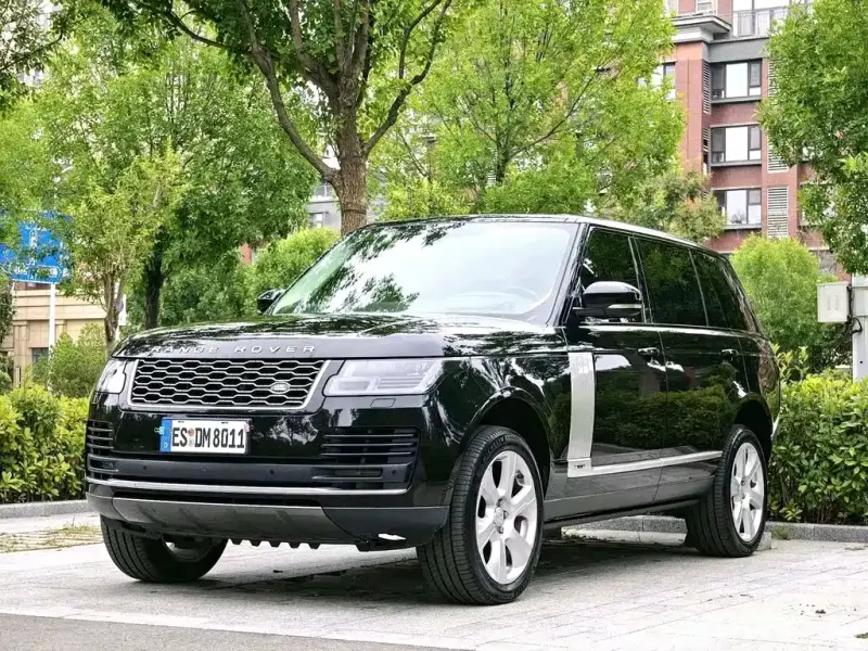 Land Rover Range Rover Range Rover 2020 3.0 L6 Heritage Extended Edition, 2020 — фото 1