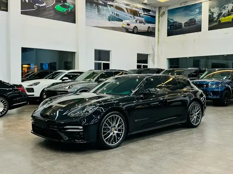 Porsche Panamera, 2023