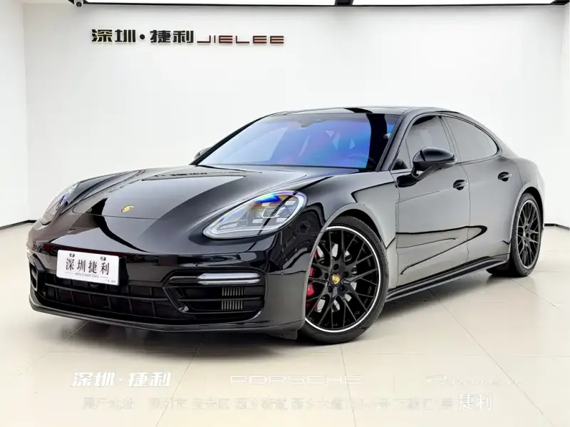 Porsche Panamera, 2022