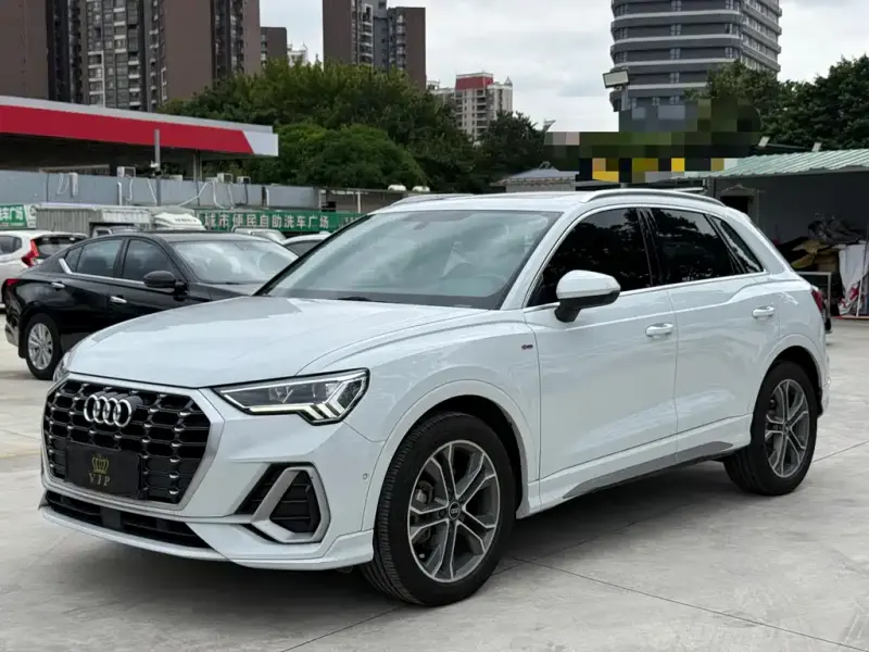 Audi Q3, 2022