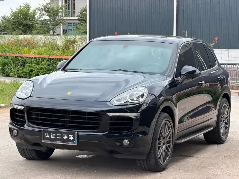 Porsche Cayenne, 2015