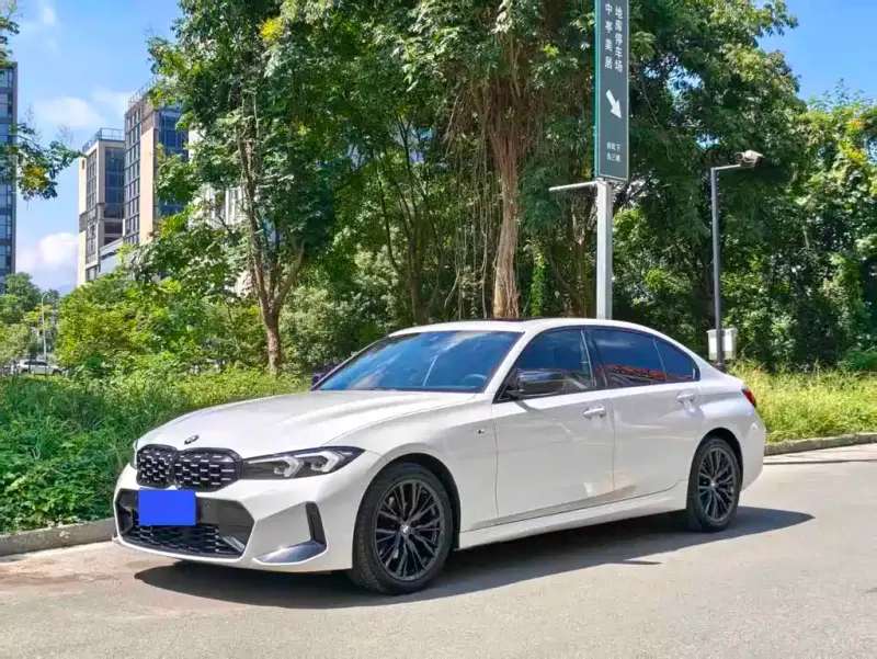BMW 3 Series, 2023