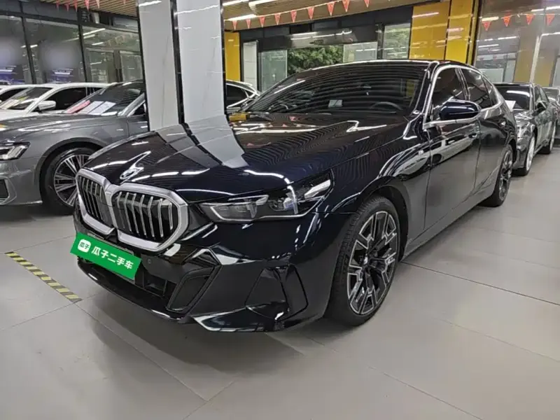 BMW 5 Series, 2025