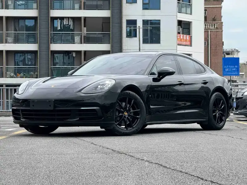 Porsche Panamera, 2018
