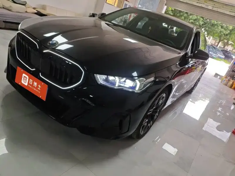 BMW 5 Series, 2026
