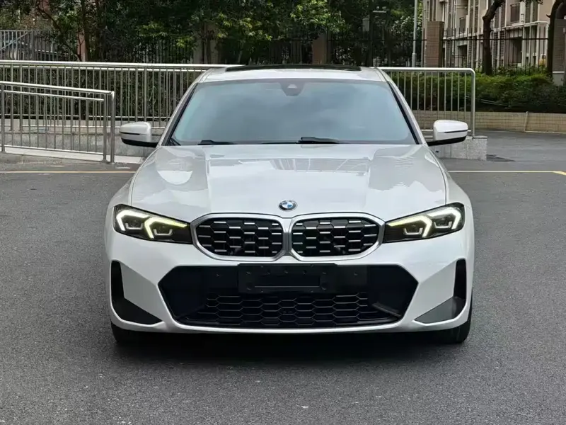 BMW 3 Series, 2022