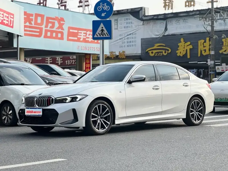 BMW 3 Series, 2023