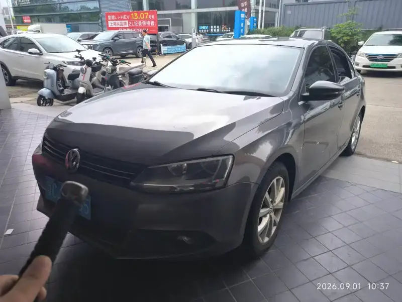 Volkswagen Sagitar, 2013